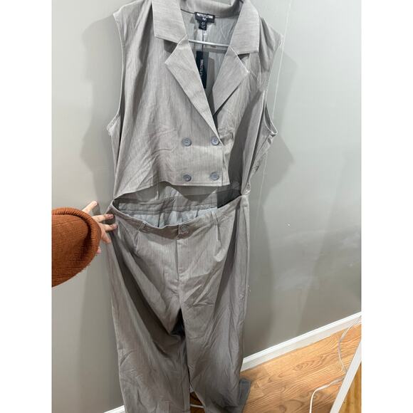 size 14 PrettyLittleThing NWT blazer jumpsuit - Picture 1 of 5